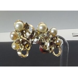 Unbranded Floral Faux Pearl Rhinestone Clip On Earrings Gold Tone Good Vintage‎
